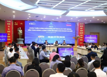 13/8: Diễn đàn 