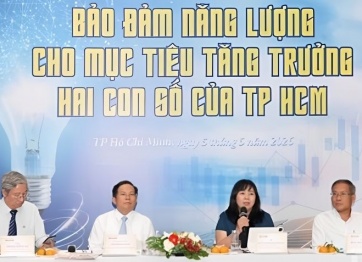 TP HCM: Tiềm năng phát triển điện mặt trời mái nhà còn rất lớn